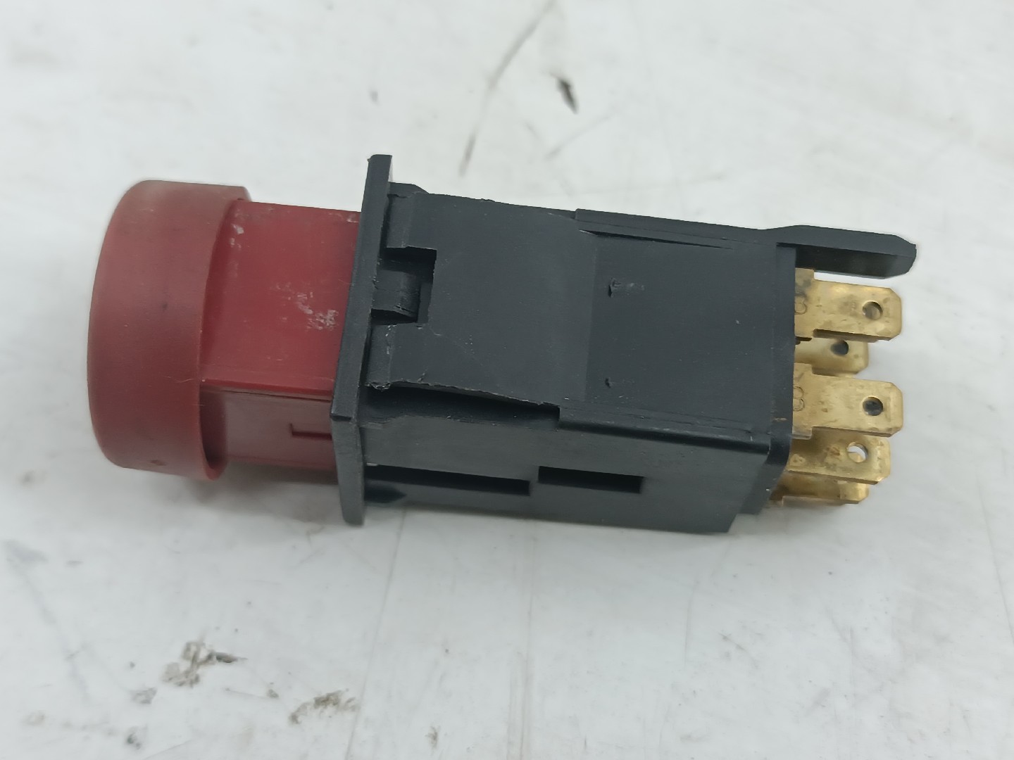 Interruptor 4 piscas PEUGEOT 306 Hatchback (7A, 7C, N3, N5) | 93 - 03 Imagem-1