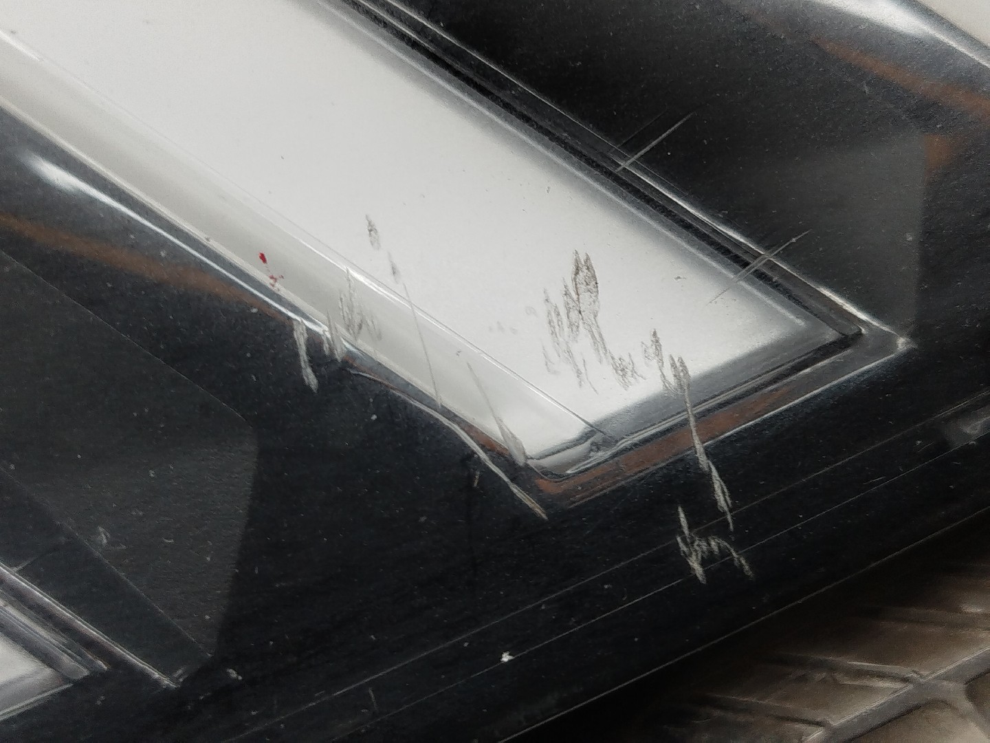 Ótica Direita PEUGEOT 2008 II (U_) | 19 -  Imagem-1