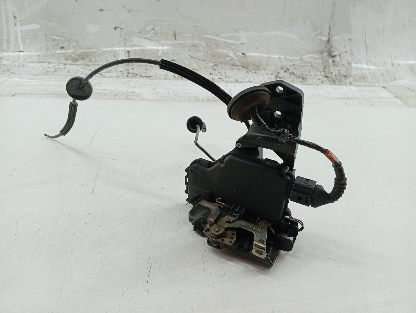 Fecho da Porta Frente Direito VOLKSWAGEN PASSAT (3B2) | 96 - 01