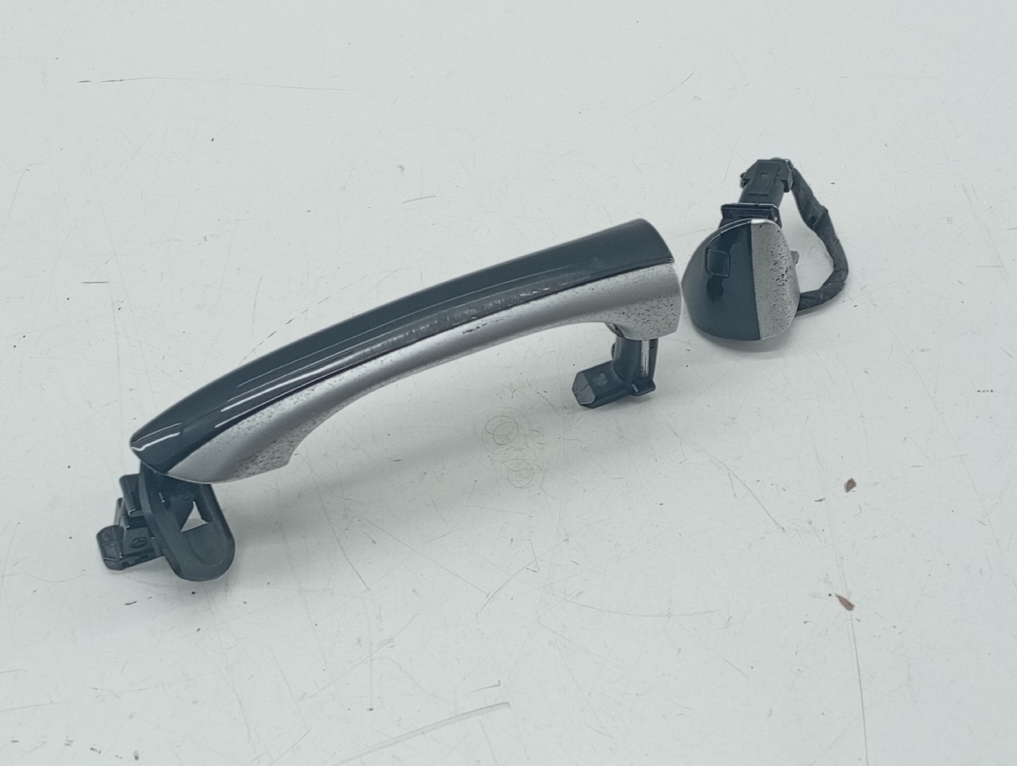 Puxador exterior de porta frente direita MERCEDES-BENZ SL (R230) | 01 - 12 Imagem-2