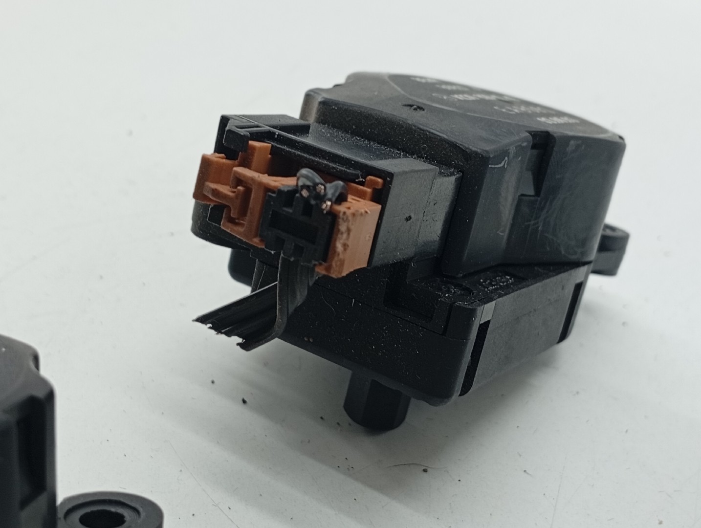 Motores atuadores de sofagem MERCEDES-BENZ SL (R230) | 01 - 12 Imagem-2