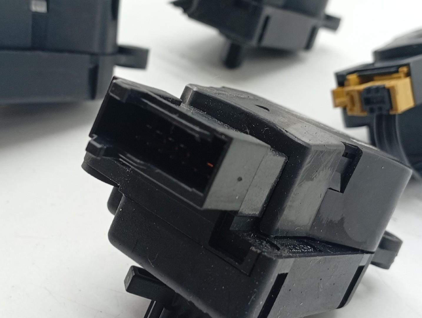 Motores atuadores de sofagem MERCEDES-BENZ SL (R230) | 01 - 12 Imagem-4