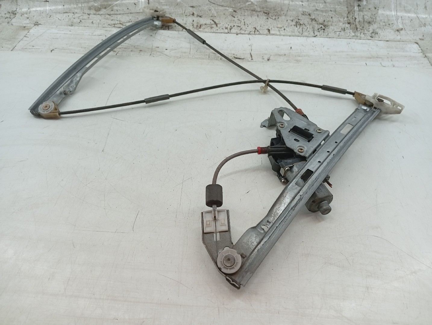 Motor e elevador de vidro frente direito CITROEN SAXO Hatchback van (S3_) | 97 - 03 Imagem-4