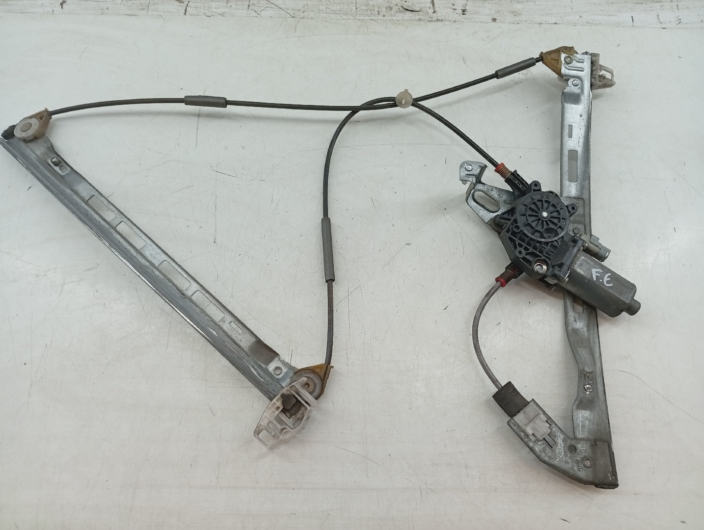 Motor e elevador de vidro frente esquerdo CITROEN SAXO Hatchback van (S3_) | 97 - 03