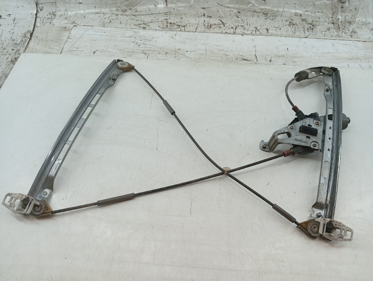 Motor e elevador de vidro frente esquerdo CITROEN SAXO Hatchback van (S3_) | 97 - 03 Imagem-6