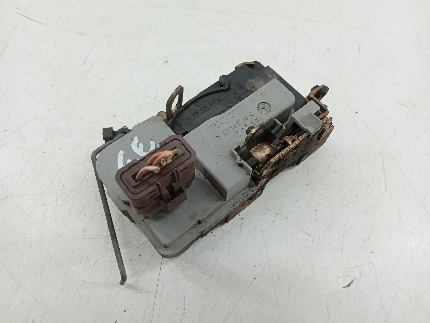 Fecho da Porta Frente Esquerdo CITROEN SAXO Hatchback van (S3_) | 97 - 03