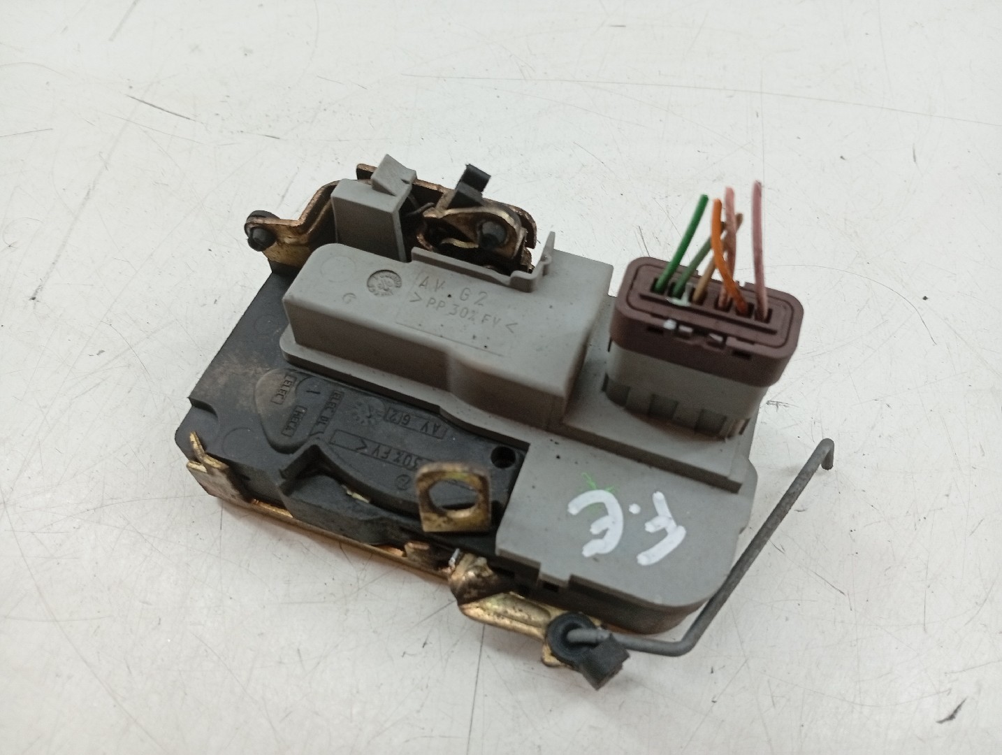 Fecho da Porta Frente Esquerdo CITROEN SAXO Hatchback van (S3_) | 97 - 03 Imagem-1