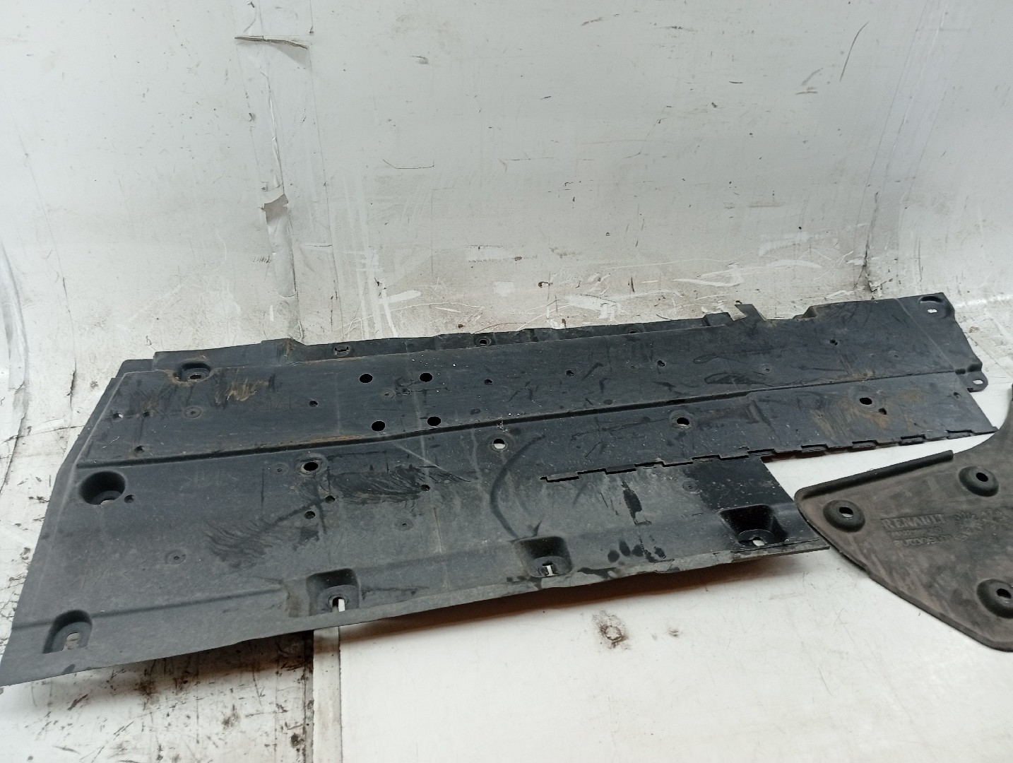 Proteção inferior de carroçaria RENAULT CLIO V (BF_) | 19 -  Imagem-1