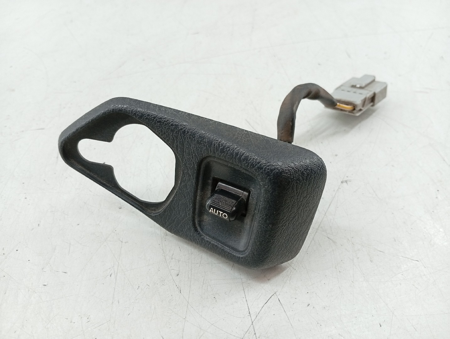 Comutador de vidro frente esquerdo HONDA CIVIC VI Fastback (MA, MB) | 94 - 01