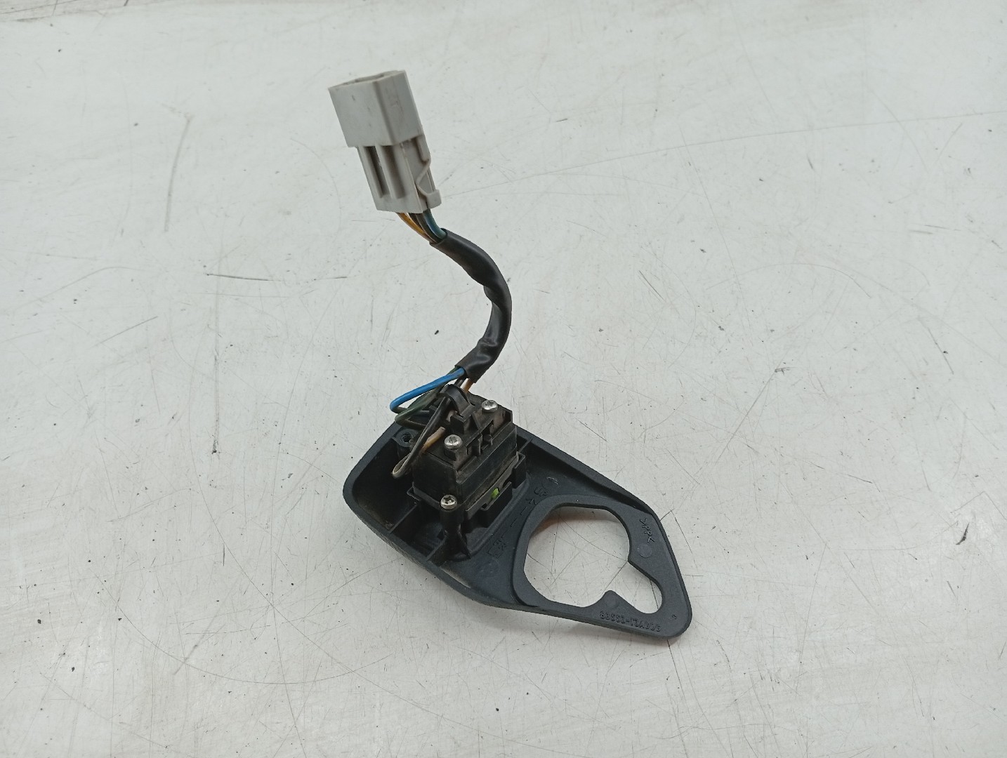 Comutador de vidro frente esquerdo HONDA CIVIC VI Fastback (MA, MB) | 94 - 01 Imagem-4