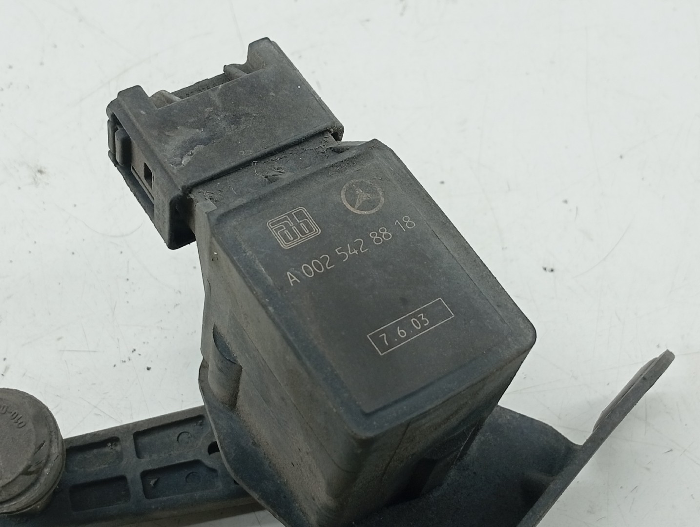 Sensor MERCEDES-BENZ SL (R230) | 01 - 12 Imagem-1