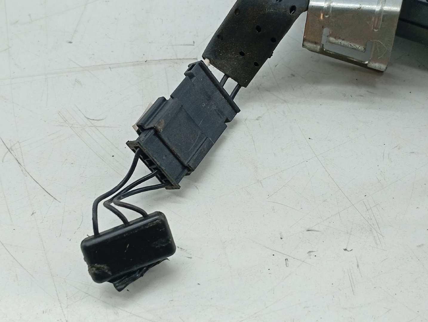 Amplificador de antena MERCEDES-BENZ SL (R230) | 01 - 12 Imagem-3