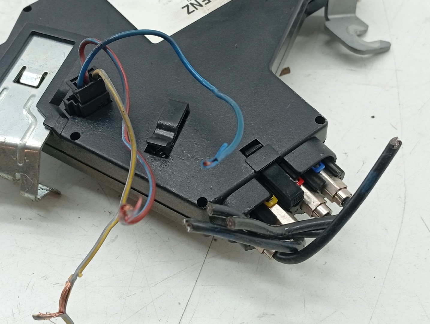 Amplificador de antena MERCEDES-BENZ SL (R230) | 01 - 12 Imagem-2