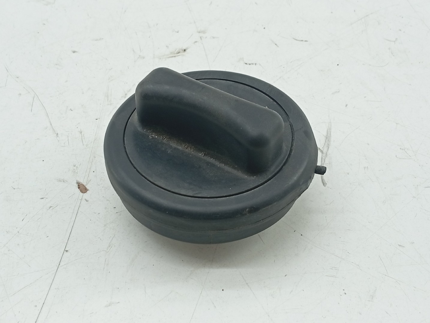 Tampa interior do depósito de combustível MERCEDES-BENZ SL (R230) | 01 - 12 Imagem-4