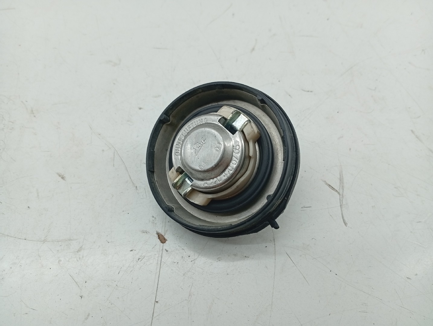 Tampa interior do depósito de combustível MERCEDES-BENZ SL (R230) | 01 - 12 Imagem-1