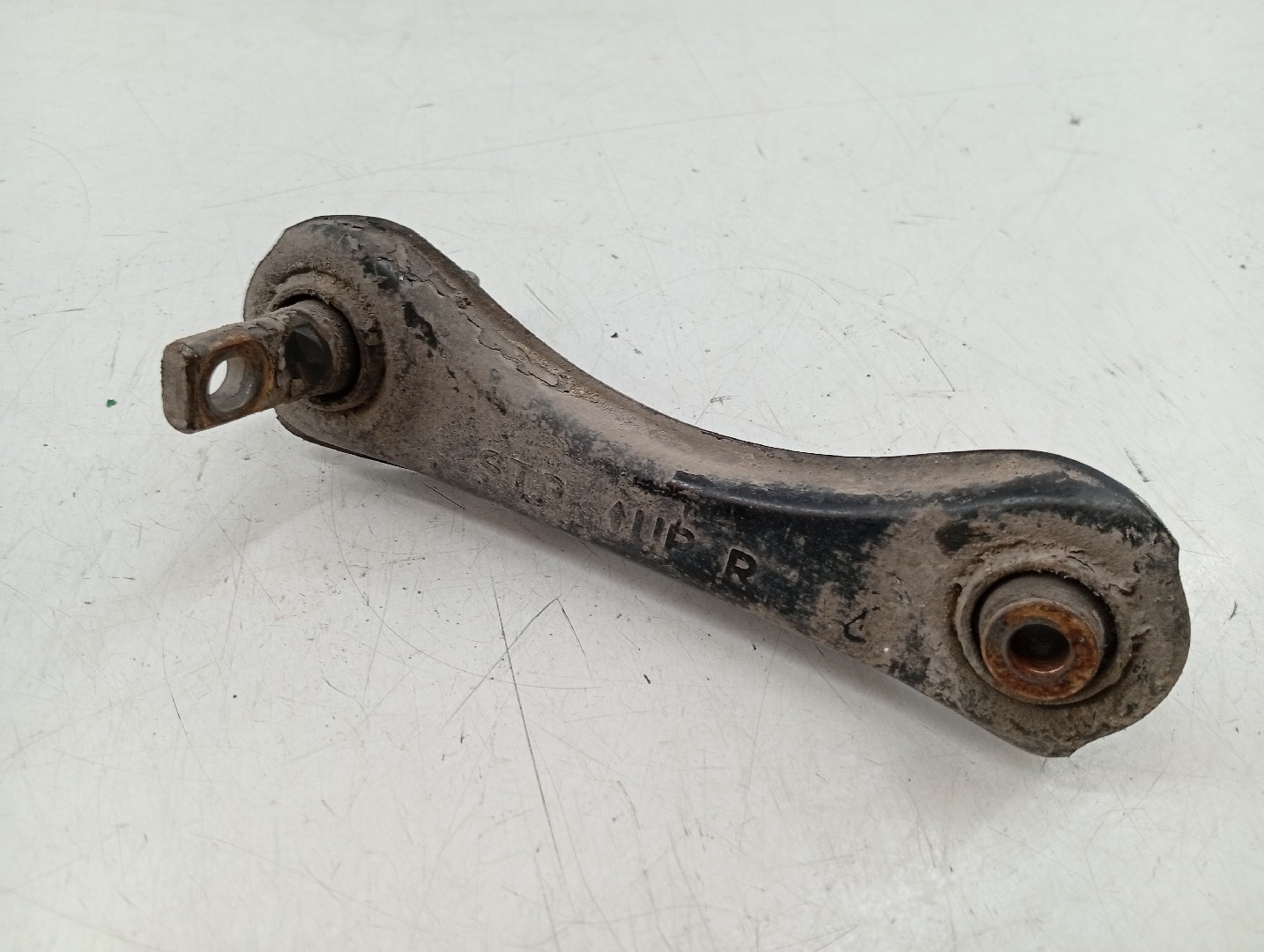 Braço de Suspensão traseiro direito HONDA CIVIC VI Fastback (MA, MB) | 94 - 01 Imagem-1