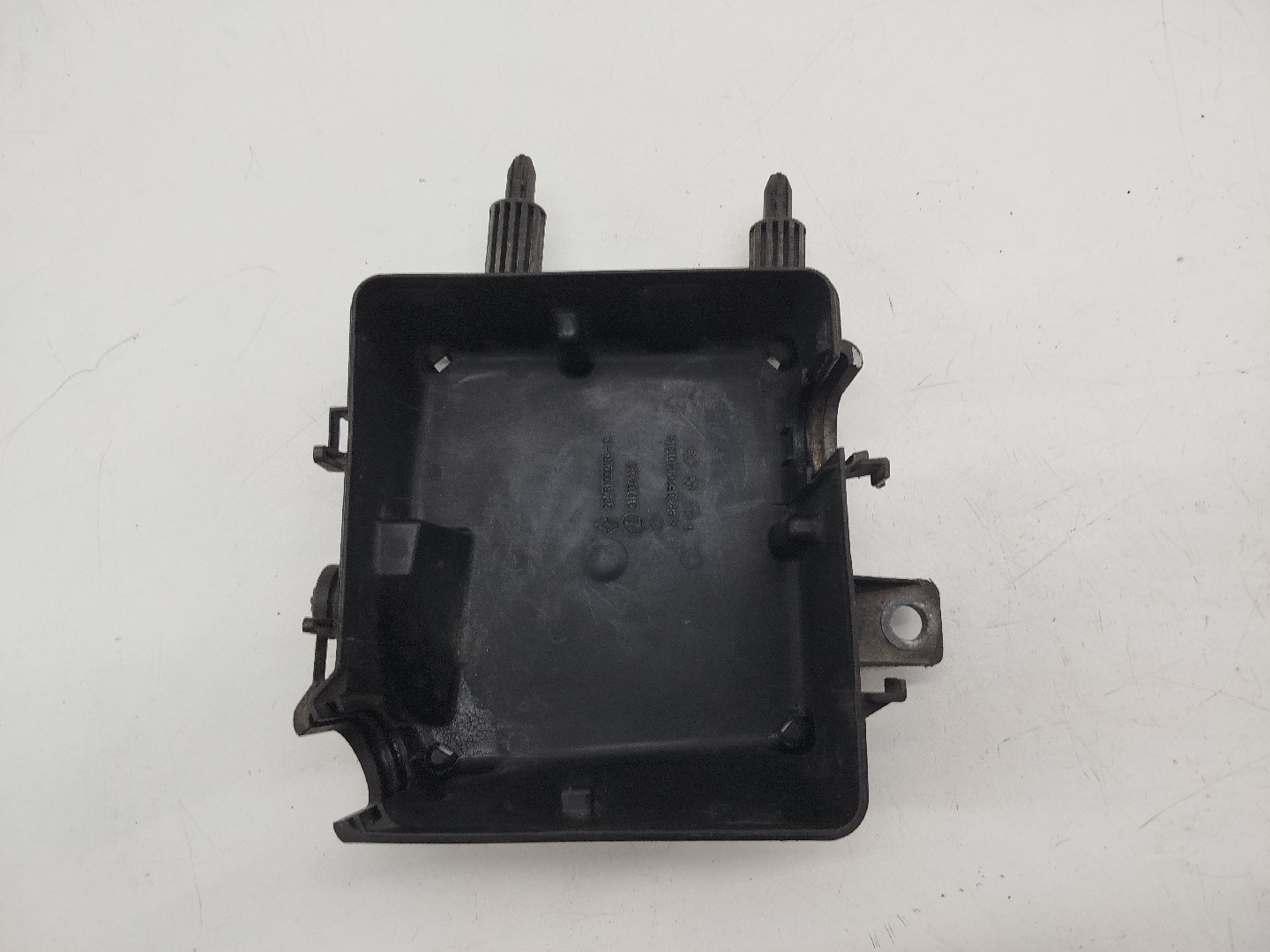 Tampa de caixa de fusiveis RENAULT LAGUNA III (BT0/1) | 07 - 15 Imagem-1