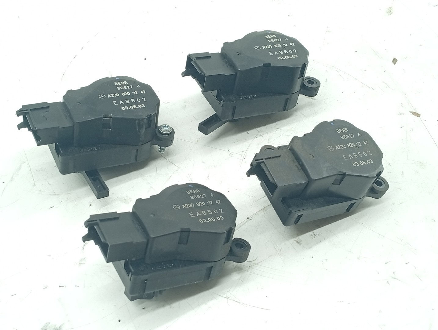 Atuador da Climatizaçao / Sofagem  MERCEDES-BENZ SL (R230) | 01 - 12