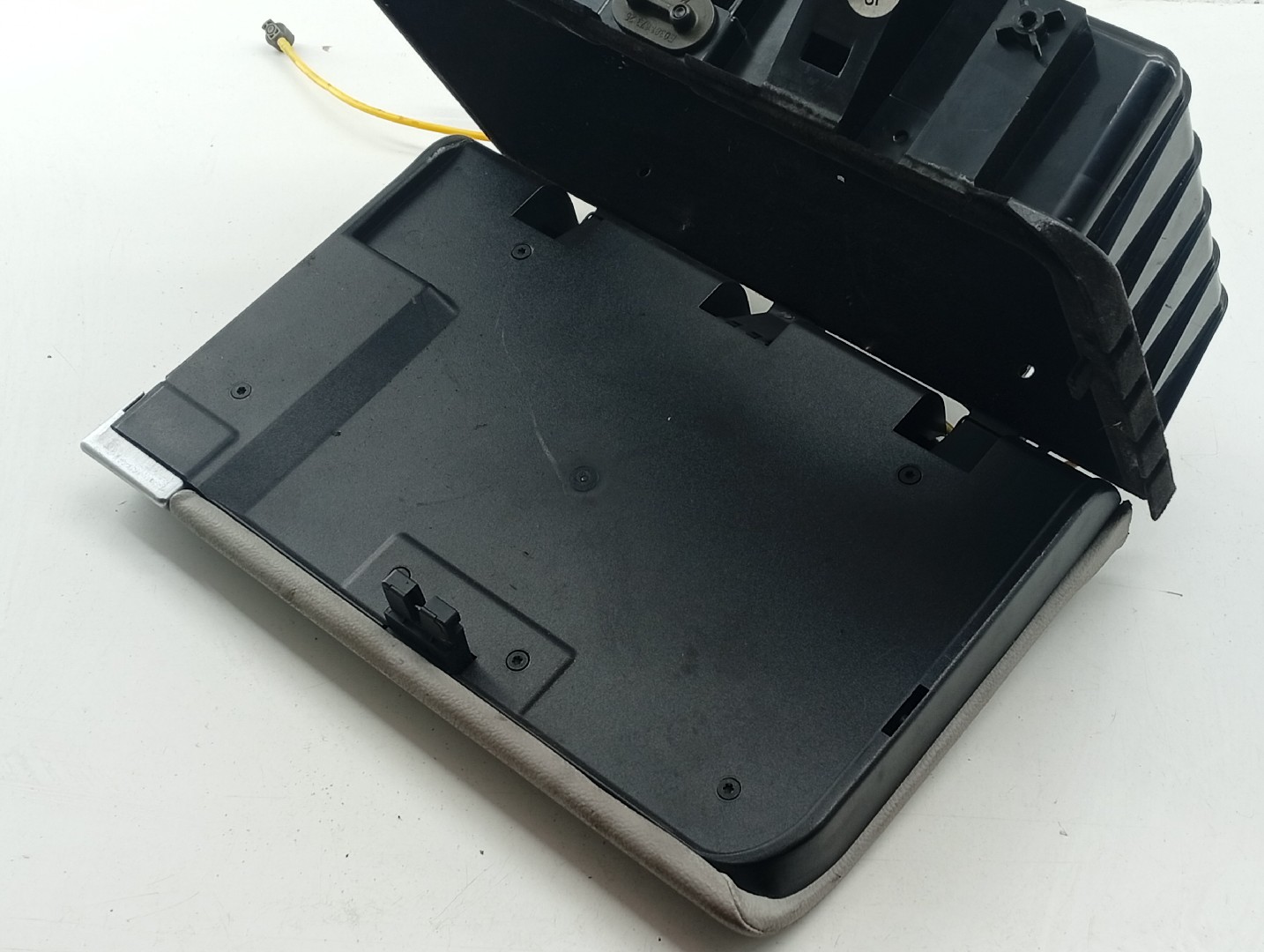 Porta luvas MERCEDES-BENZ SL (R230) | 01 - 12 Imagem-4