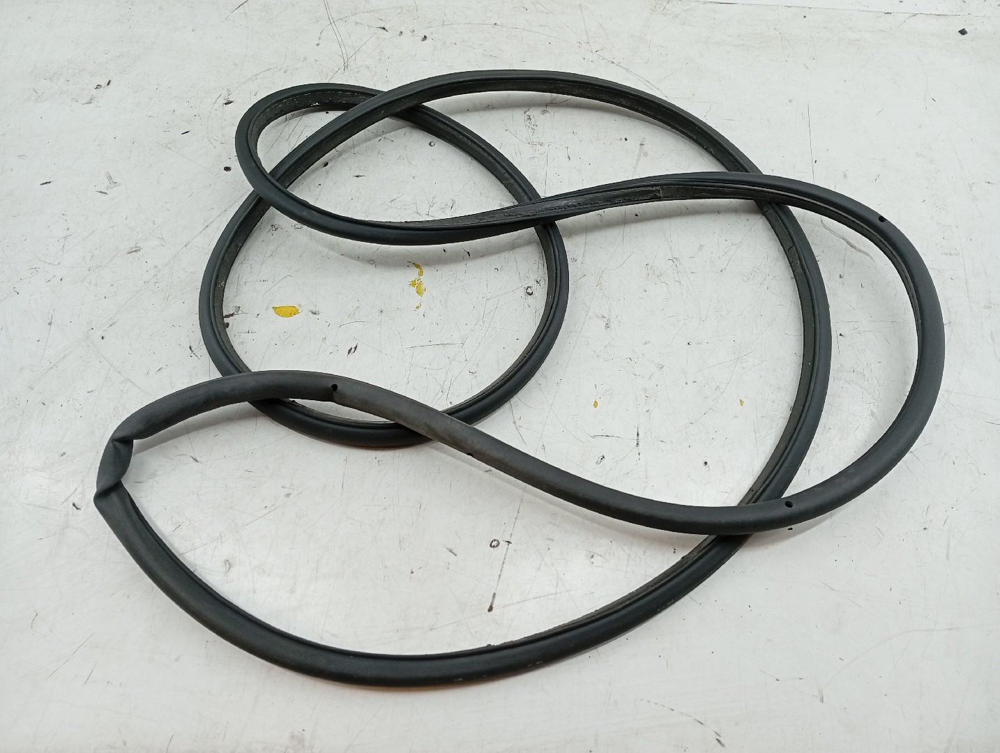 Borracha Da Porta Traseira Direita VOLKSWAGEN PASSAT Variant (3C5) | 05 - 11 Imagem-3