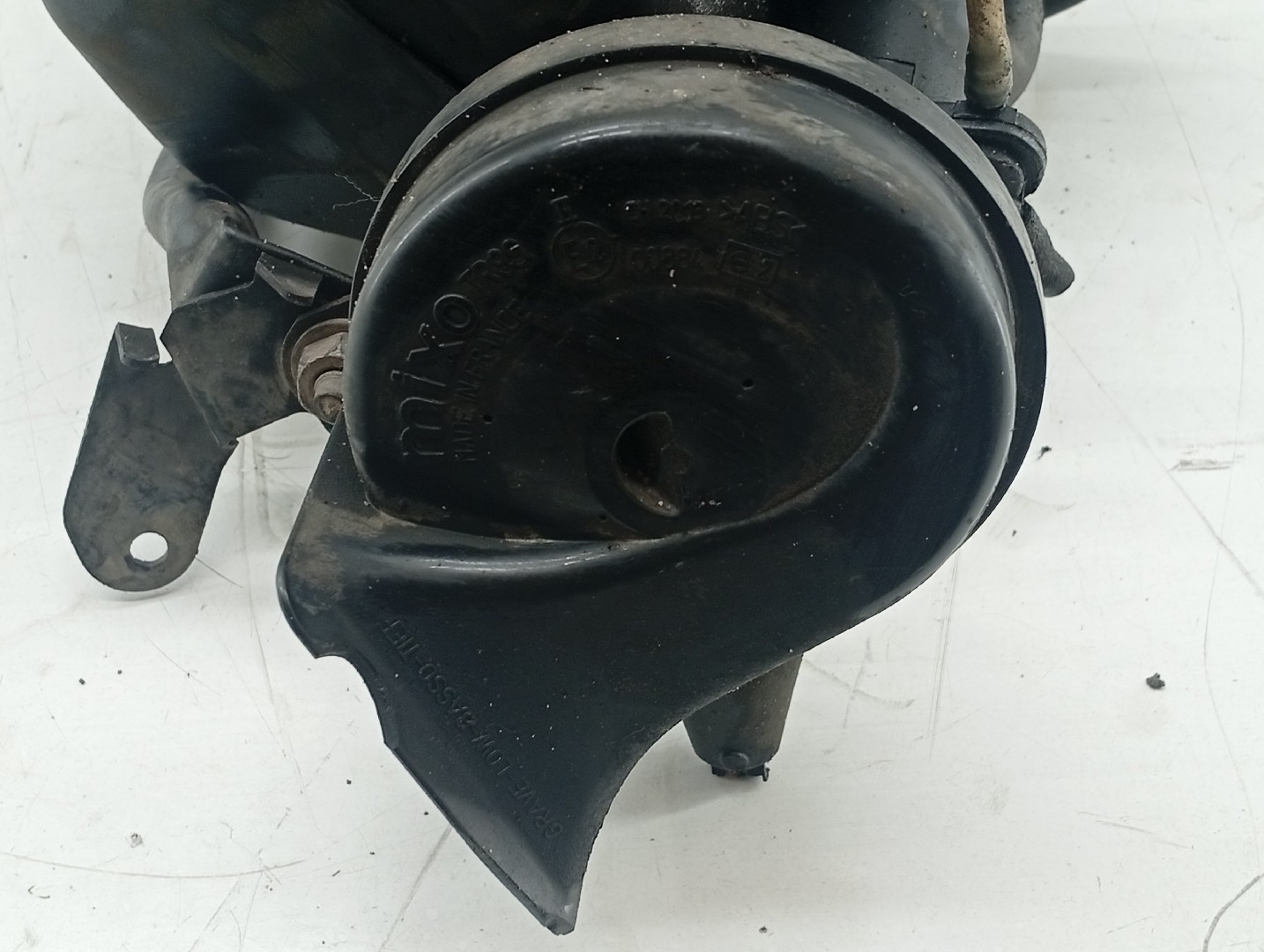 Reservatório de água do limpa para-brisas CITROEN SAXO Hatchback van (S3_) | 97 - 03 Imagem-3