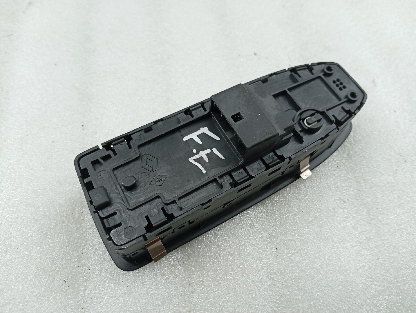 Comutador de vidro frente esquerdo RENAULT CLIO V (BF_) | 19 -  Imagem-4