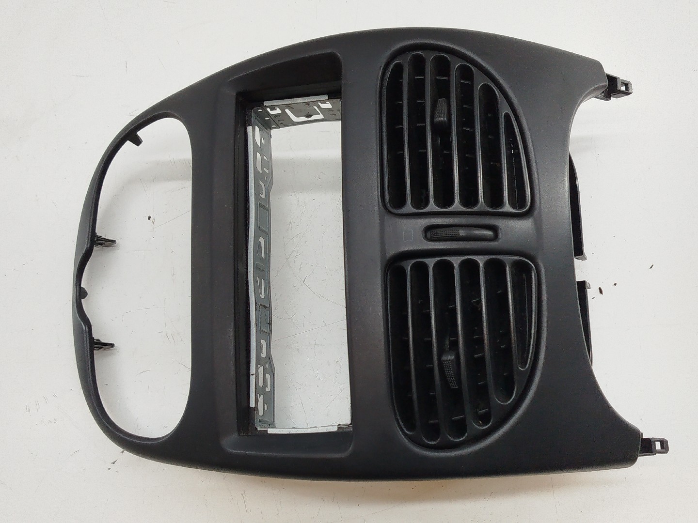 Consola central com difusor de ar PEUGEOT 206 Van | 99 - 09 Imagem-6