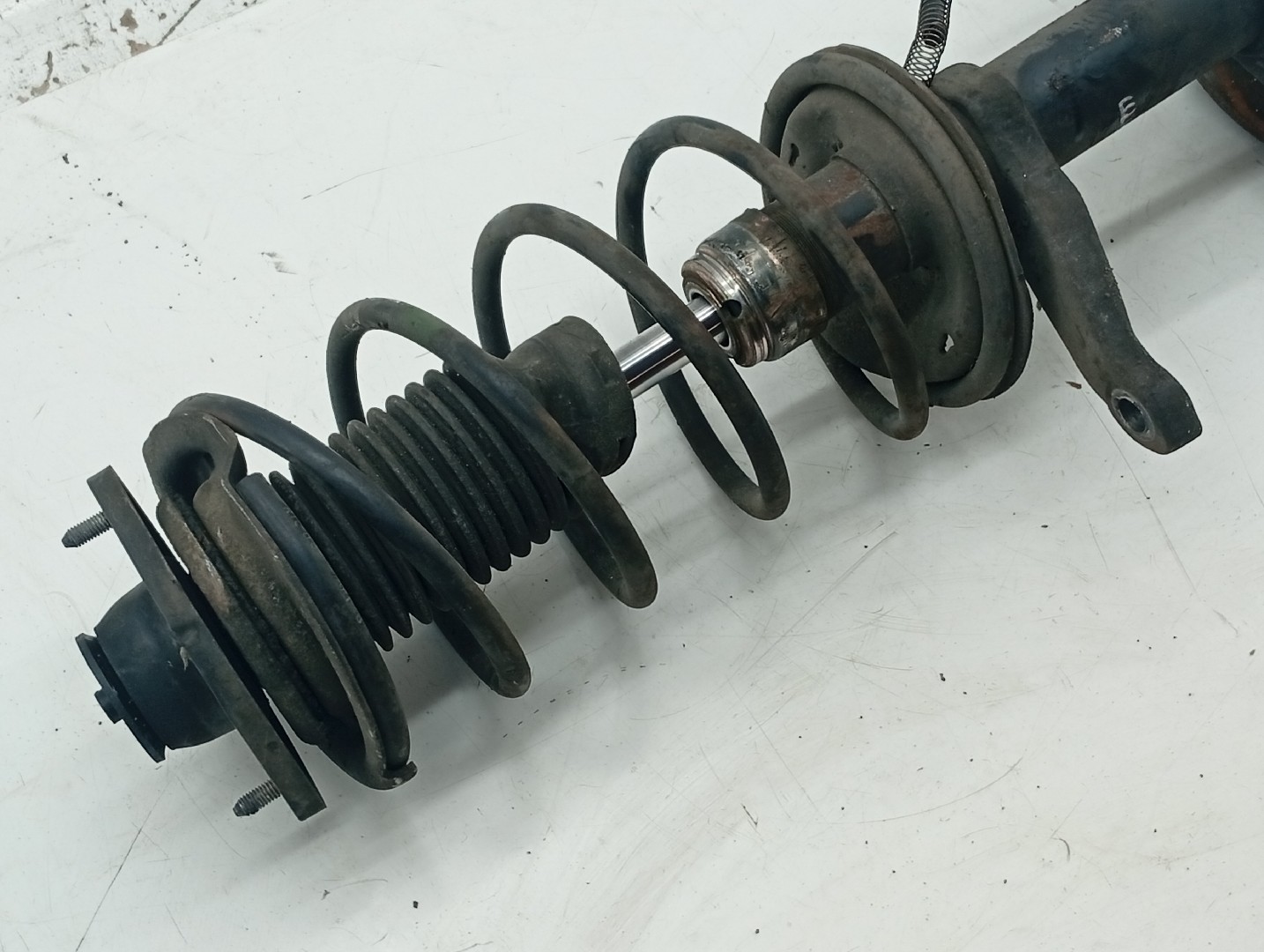 Amortecedor frente esquerdo CITROEN SAXO Hatchback van (S3_) | 97 - 03 Imagem-1