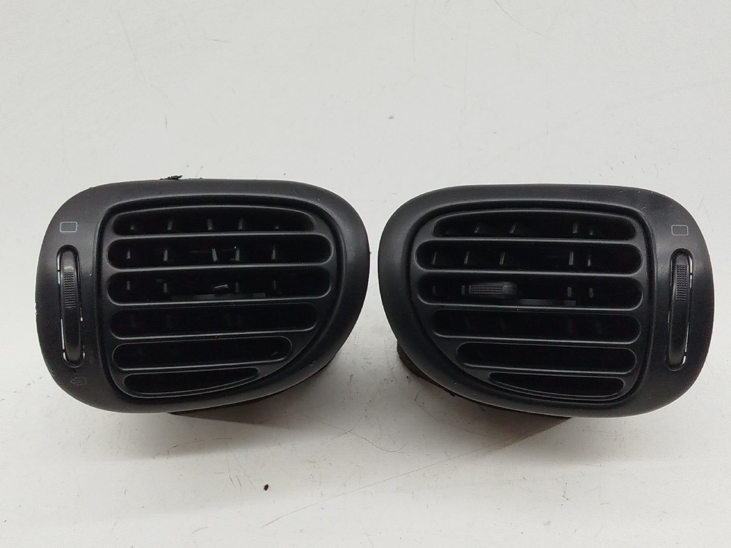 Difusor de ar PEUGEOT 206 Van | 99 - 09 Imagem-8