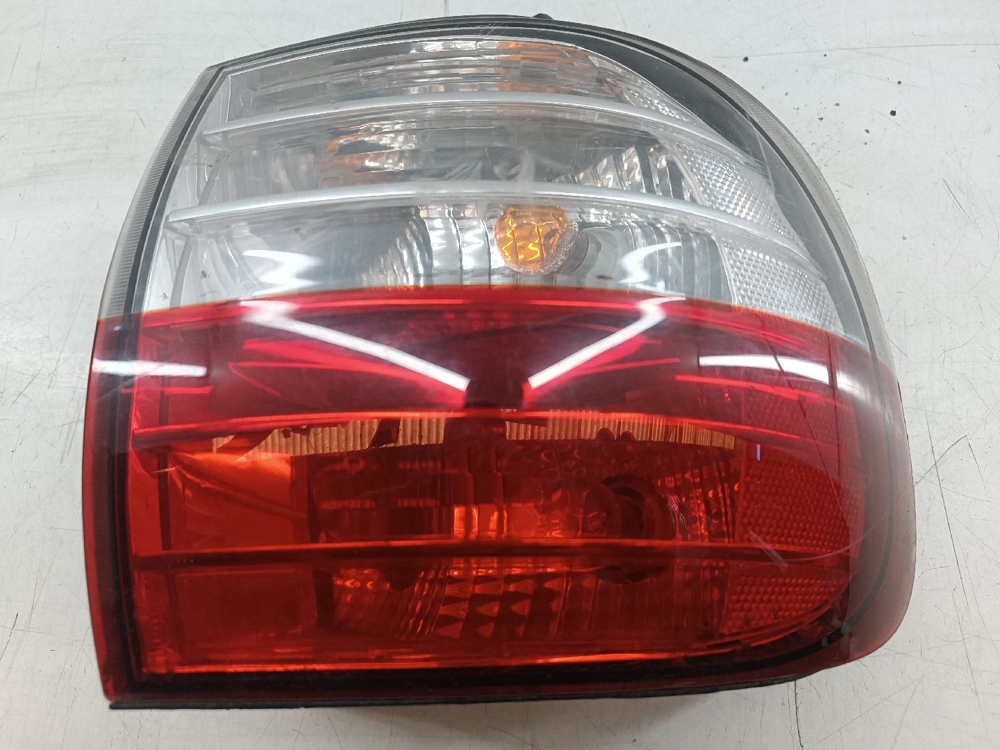 Farolim Stop Direito HYUNDAI H-1 / STAREX Veículo multiuso (A1) | 97 -  Imagem-5