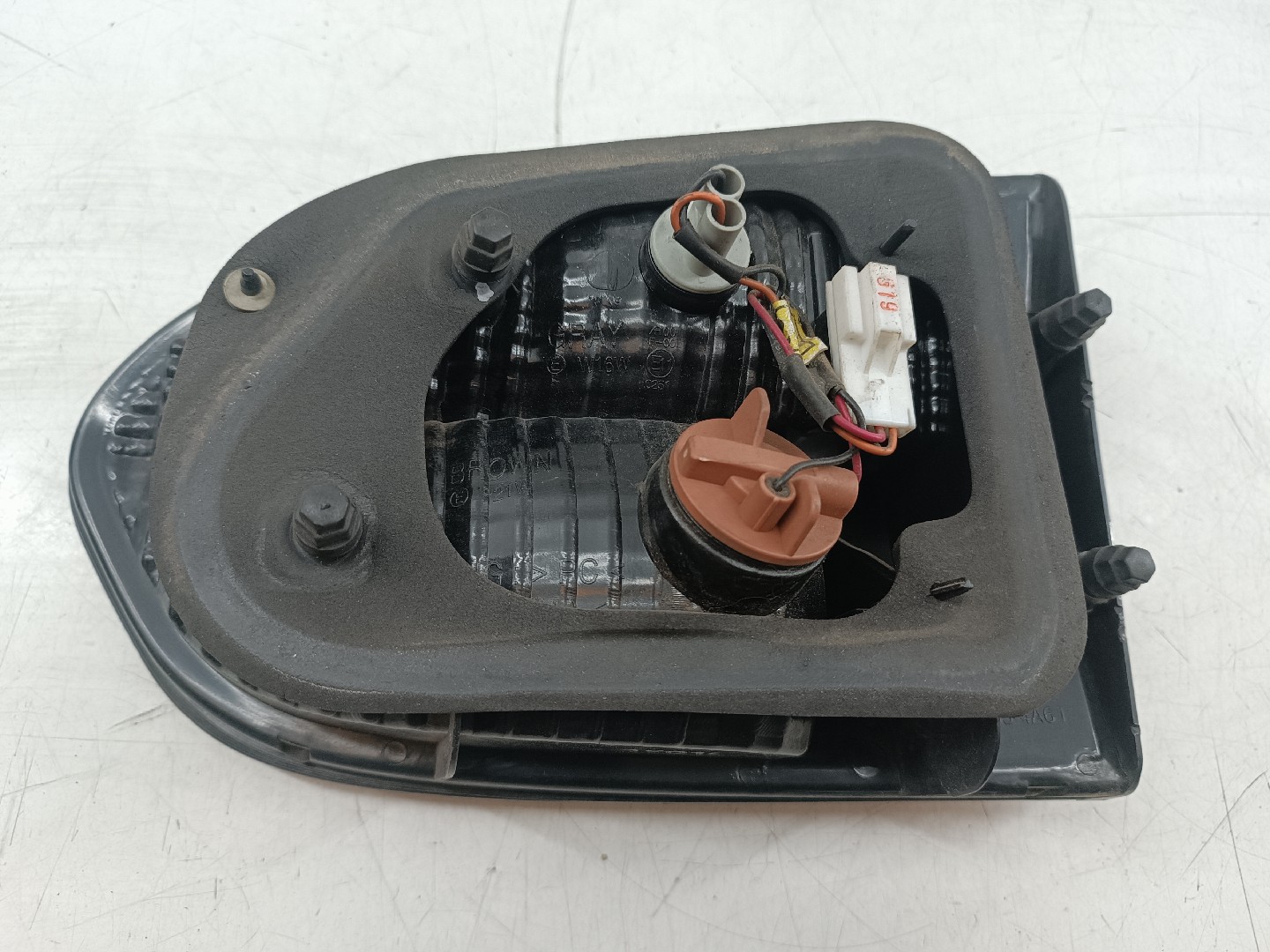 Farolim da Mala Esquerdo HYUNDAI H-1 / STAREX Veículo multiuso (A1) | 97 - 