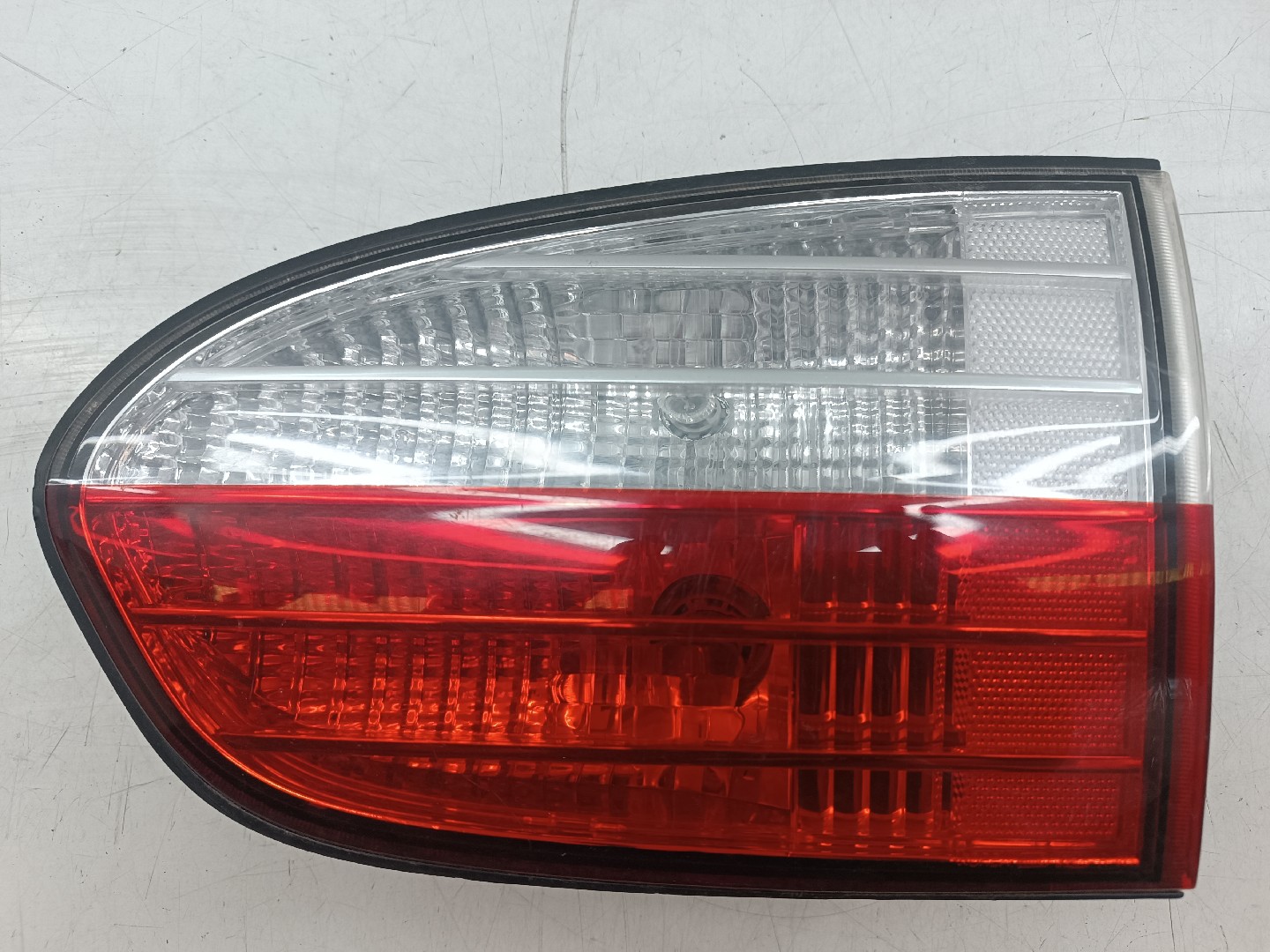 Farolim da Mala Direito HYUNDAI H-1 / STAREX Veículo multiuso (A1) | 97 -  Imagem-4