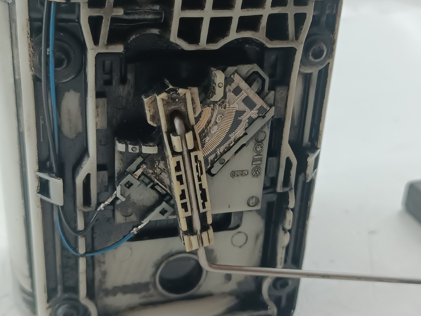 Bomba de Combustível AUDI A4 Avant (8E5, B6) | 00 - 05 Imagem-3