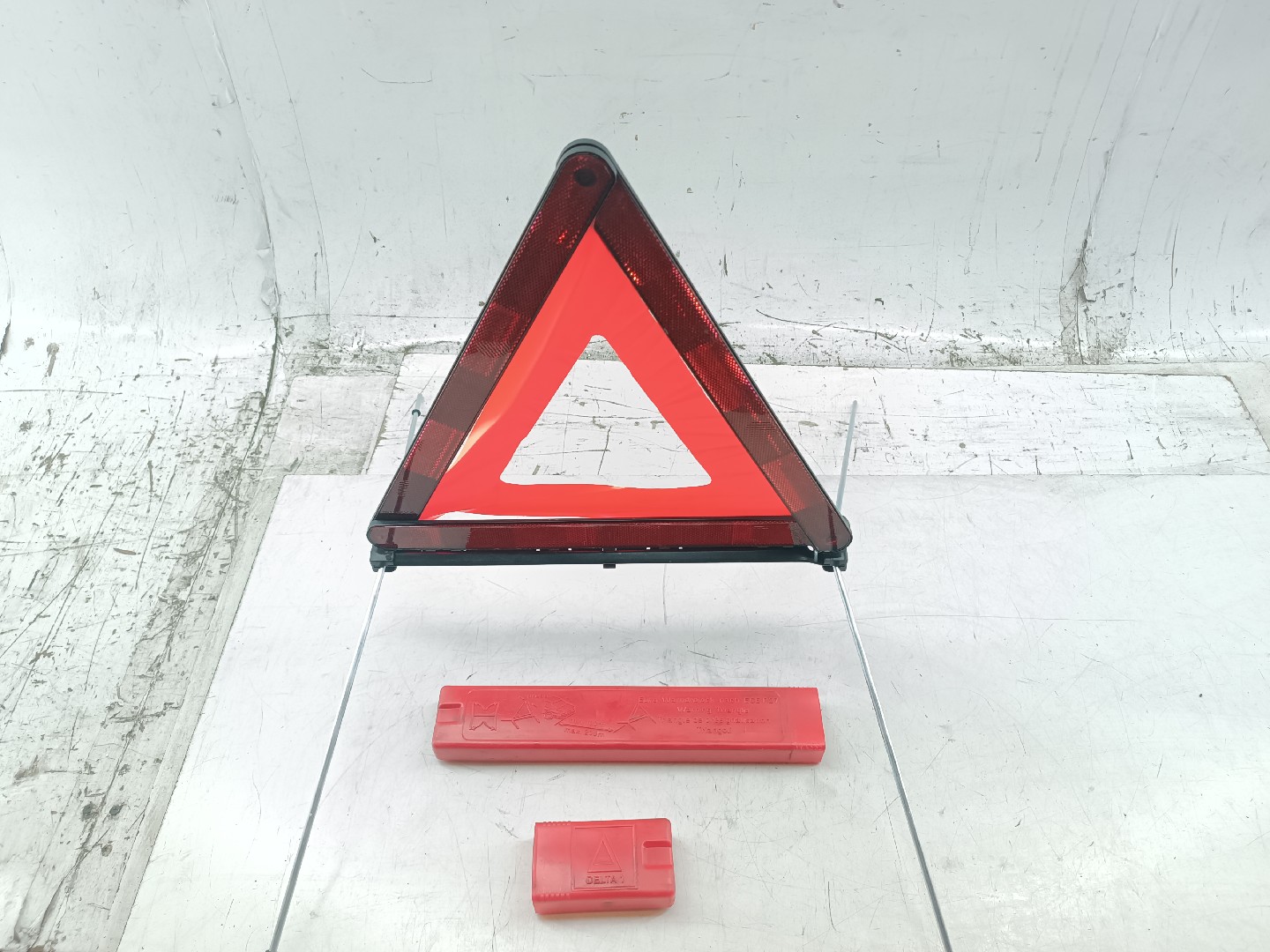 Triângulo de Silnalização AUDI A4 (8D2, B5) | 94 - 01 Imagem-4