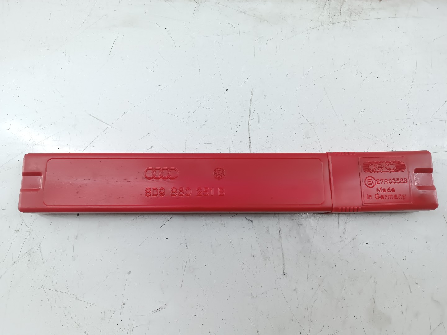 Triângulo de Silnalização AUDI A4 (8D2, B5) | 94 - 01