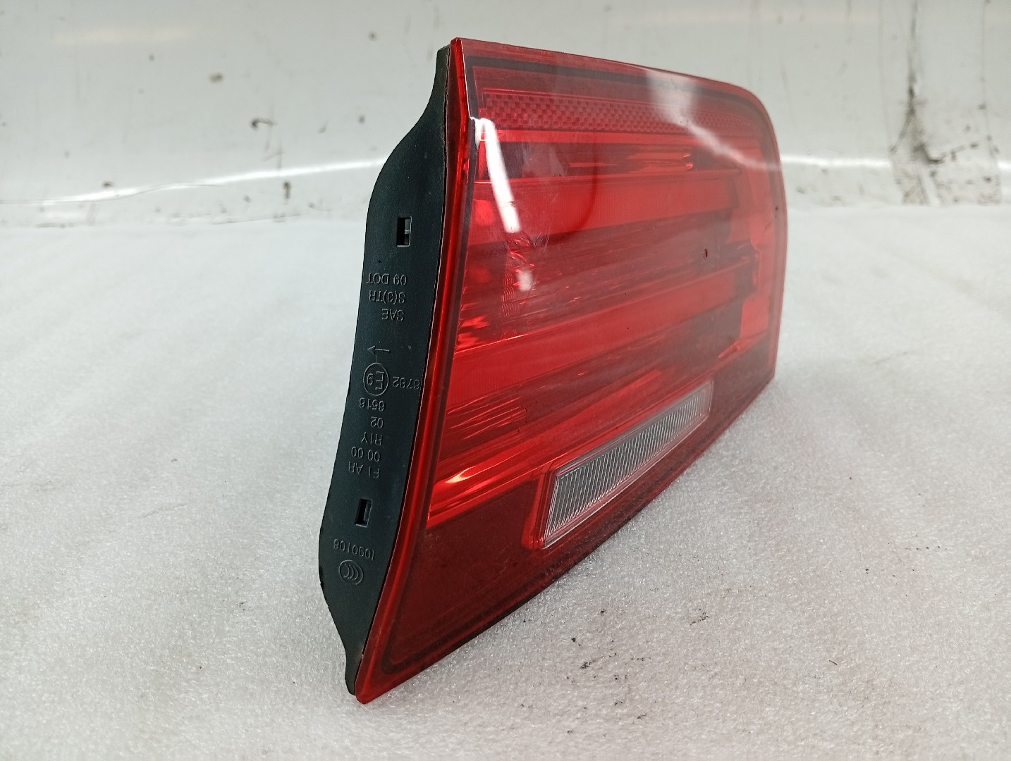 Farolim Stop Direito BMW 3 (F30, F80) | 11 - 18 Imagem-1