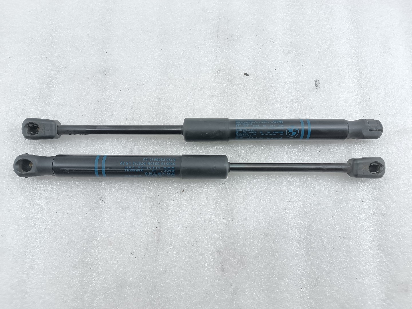 Amortecedores do capô BMW 3 (F30, F80) | 11 - 18