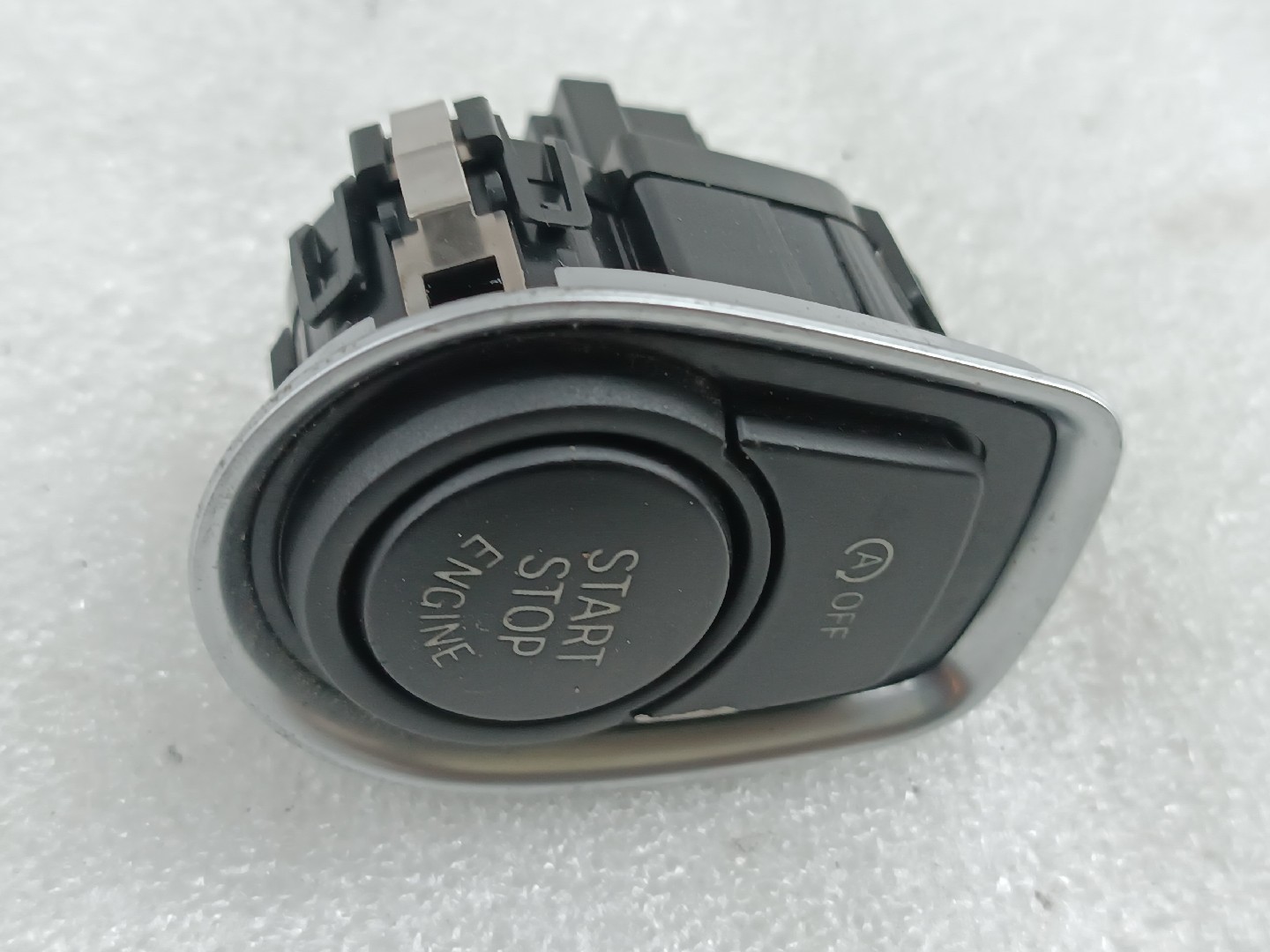 Botão Start/Stop BMW 3 (F30, F80) | 11 - 18 Imagem-3