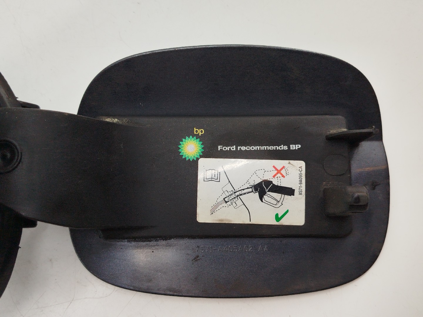 Tampa do Depósito de Combustível FORD MONDEO IV Turnier (BA7) | 07 - 15 Imagem-4