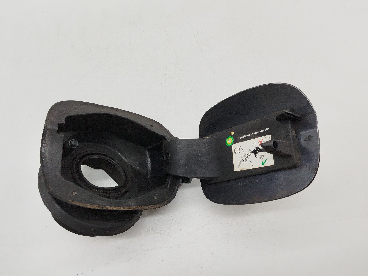 Tampa do Depósito de Combustível FORD MONDEO IV Turnier (BA7) | 07 - 15 Imagem-3