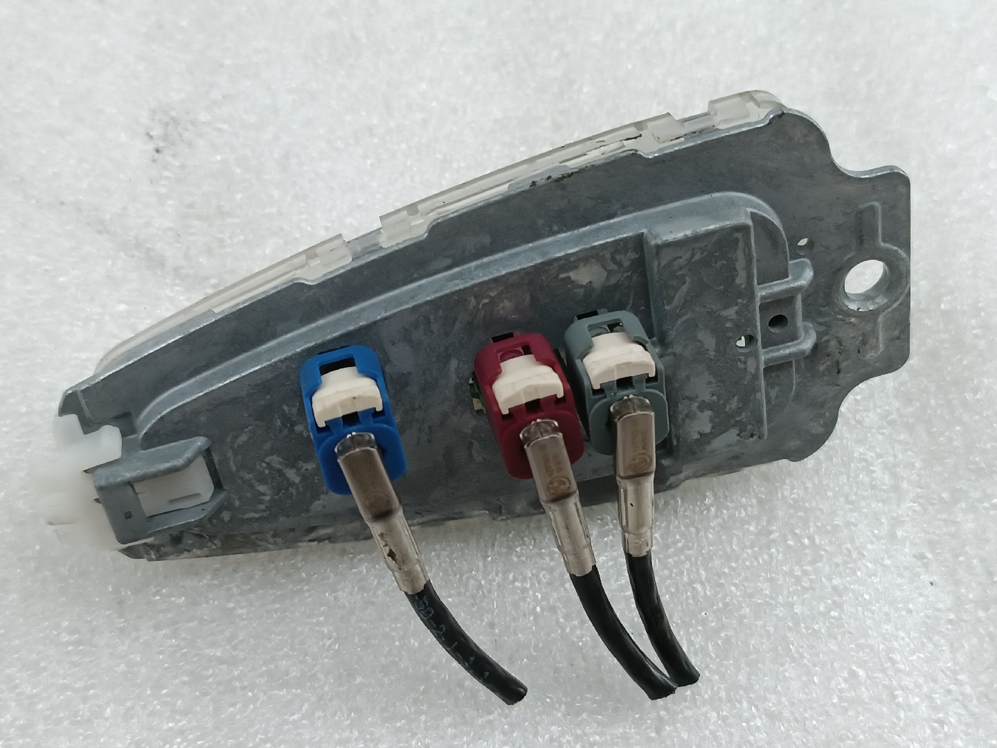 Antena de GPS BMW 3 (F30, F80) | 11 - 18