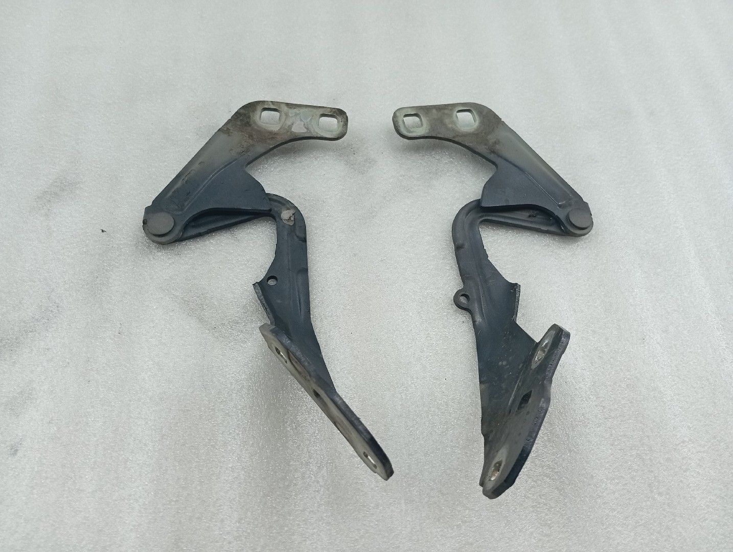 Suporte de capô FORD MONDEO IV Turnier (BA7) | 07 - 15 Imagem-1