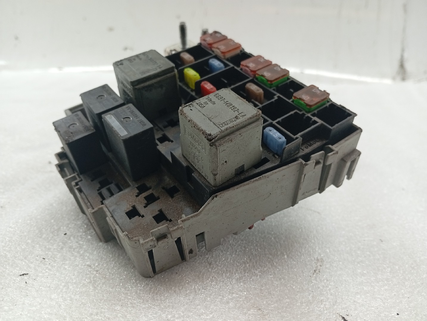 Caixa de fusíveis e relés FORD MONDEO IV Turnier (BA7) | 07 - 15 Imagem-1