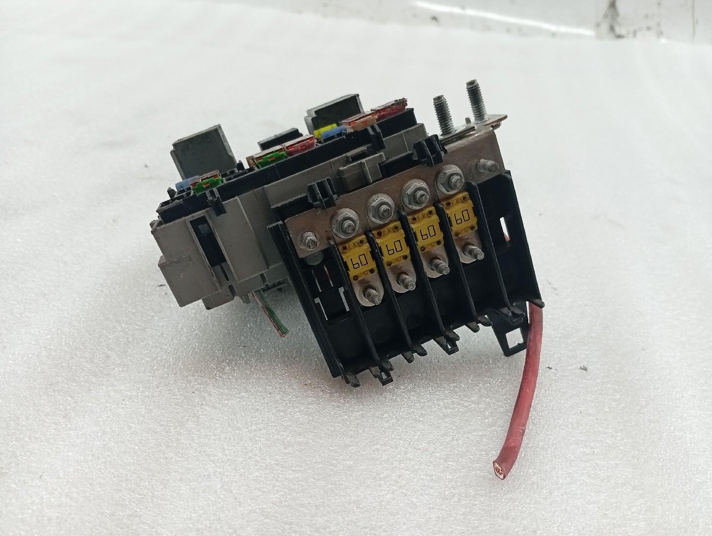 Caixa de fusíveis e relés FORD MONDEO IV Turnier (BA7) | 07 - 15 Imagem-2