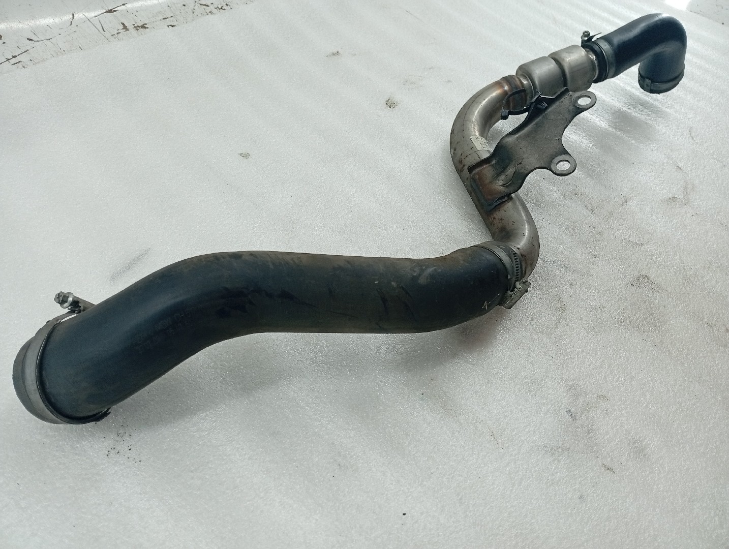 Tubagem do Intercooler FORD MONDEO IV Turnier (BA7) | 07 - 15 Imagem-1