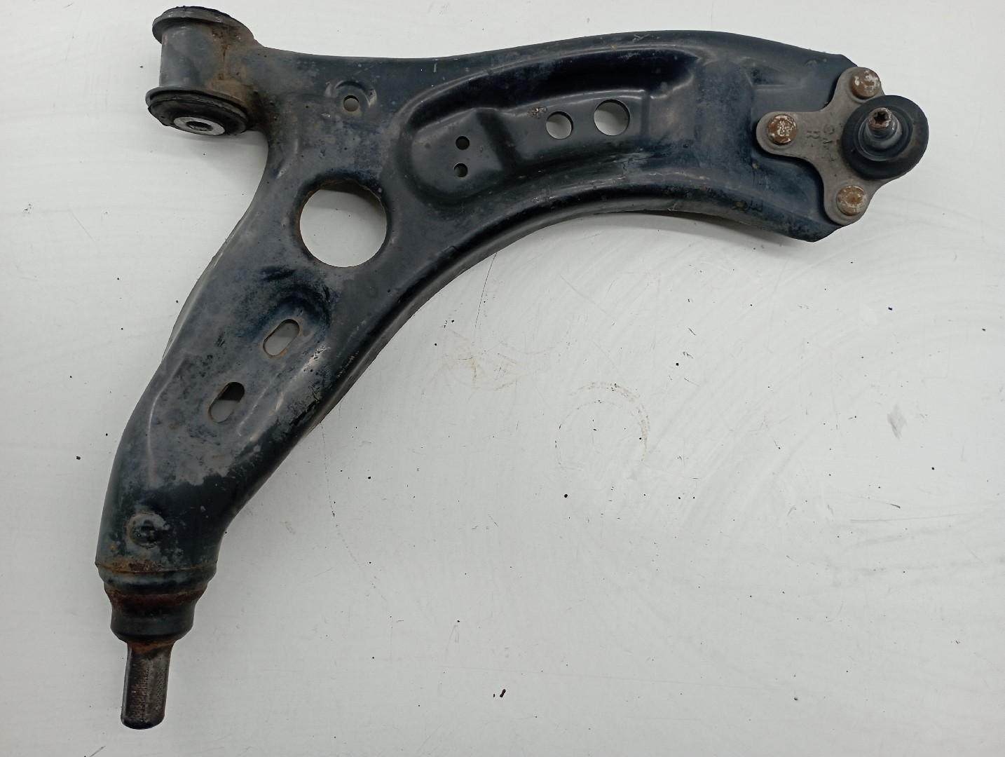 Braço de suspensão frente direito VOLKSWAGEN TIGUAN (5N_) | 07 - 18 Imagem-1