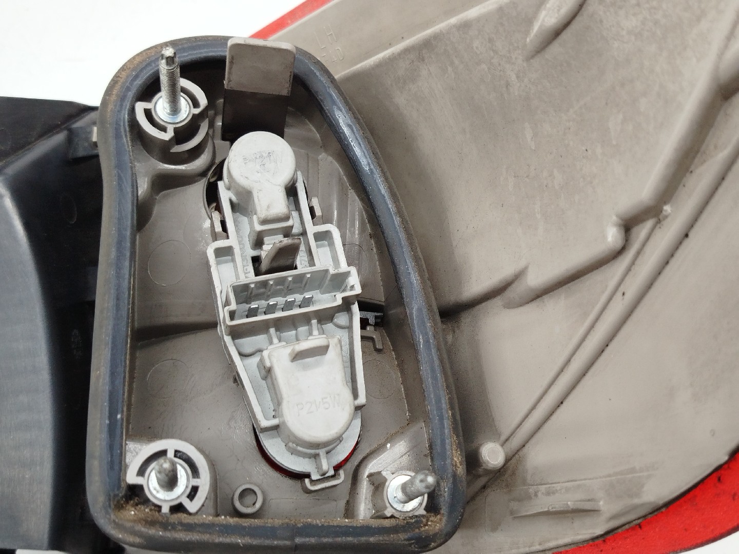 Farolim Stop Esquerdo FORD MONDEO IV Turnier (BA7) | 07 - 15 Imagem-4