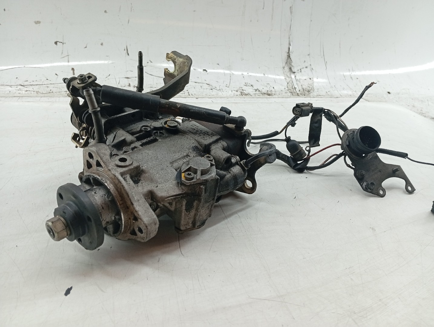 Bomba de injecção VOLKSWAGEN CADDY II Combi (9K9B) | 95 - 04 Imagem-3