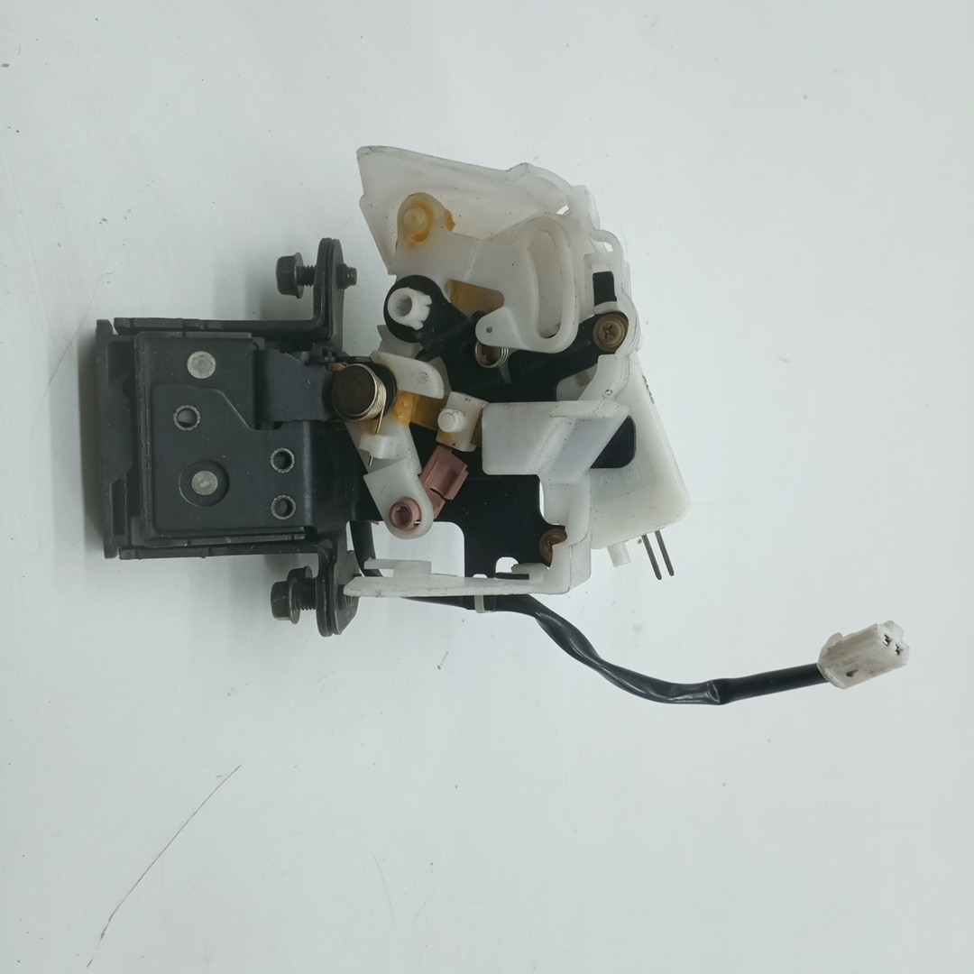 Fecho da Mala MAZDA 6 Hatchback (GG) | 02 - 08 Imagem-3