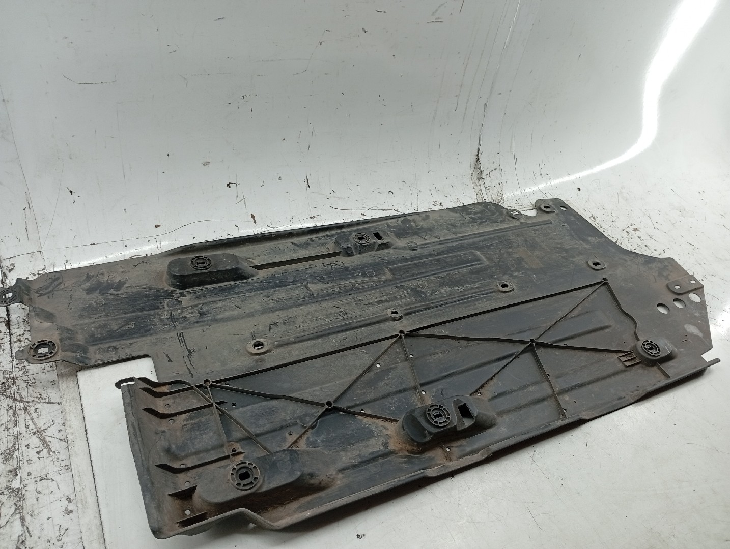 Proteção inferior de carroçaria PEUGEOT 3008 SUV (M_) | 16 -  Imagem-1